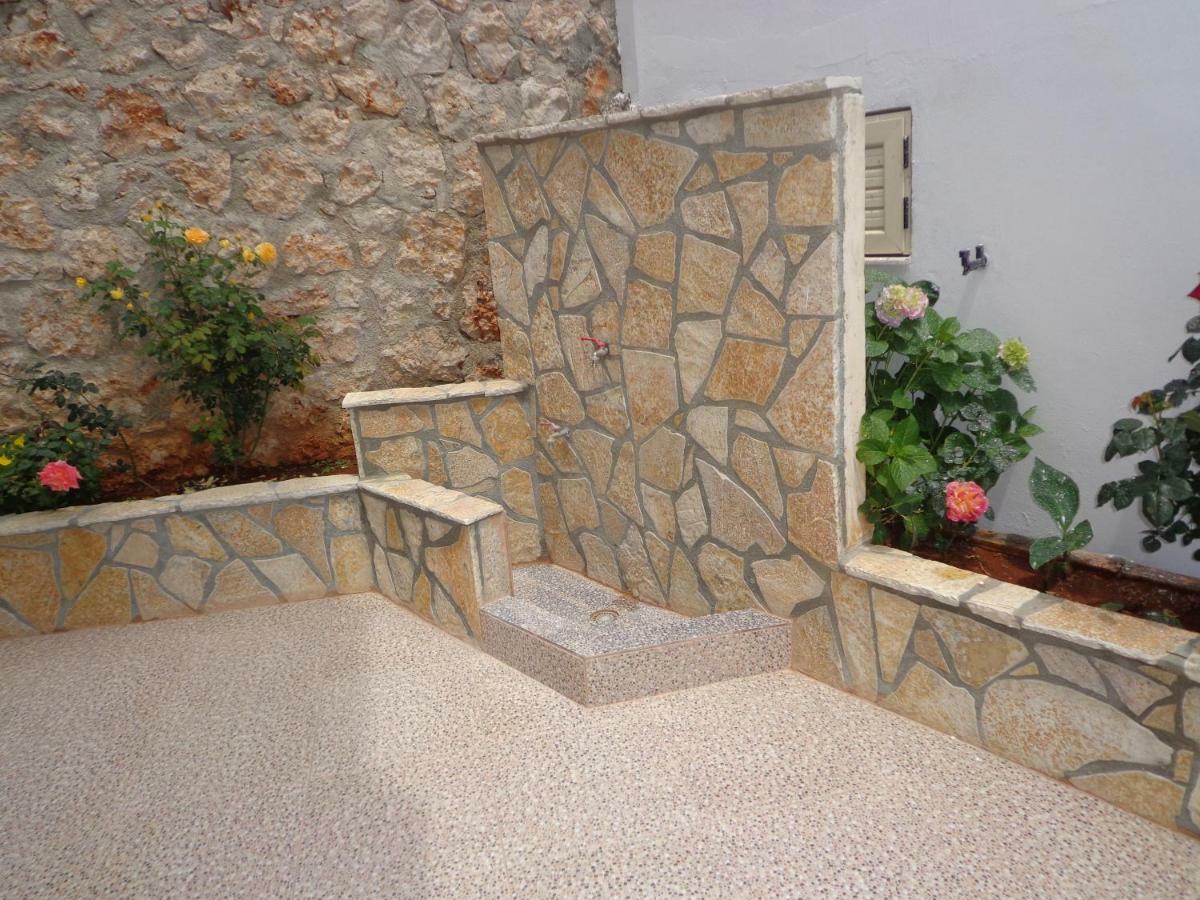 Olympian Rooms Dhermi Bagian luar foto