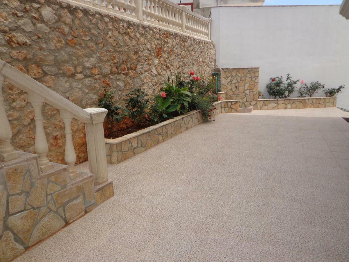 Olympian Rooms Dhermi Bagian luar foto
